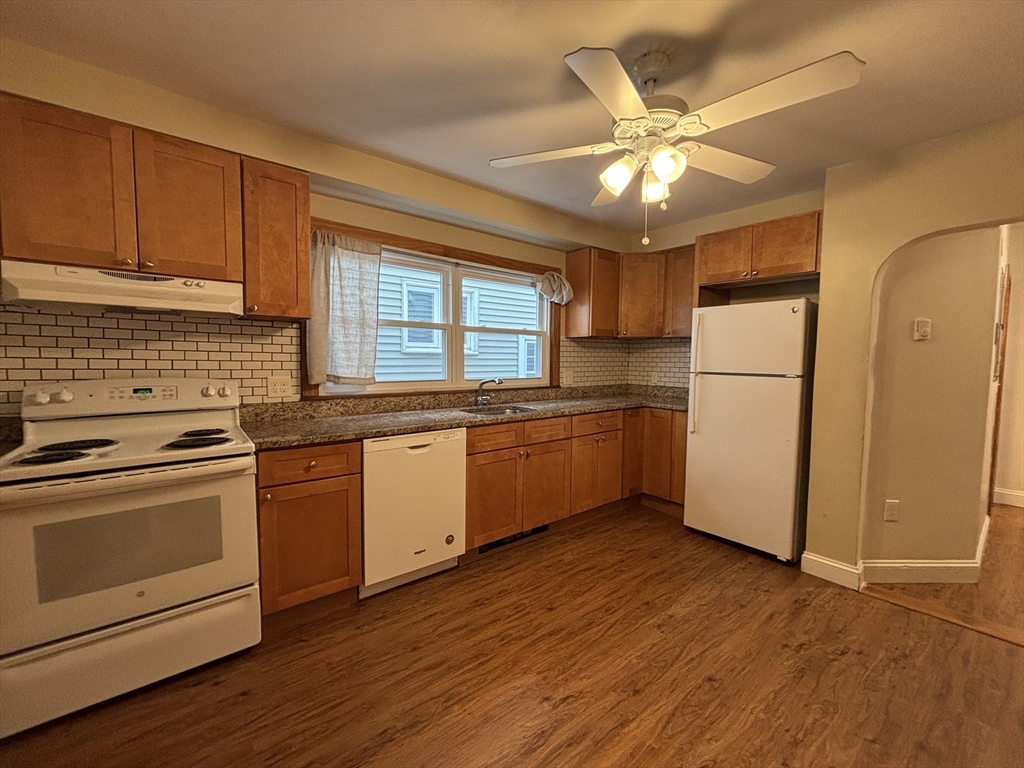 184 Bucknam, Everett