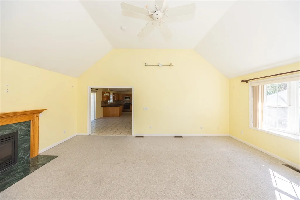 469 Walnut St, Shrewsbury