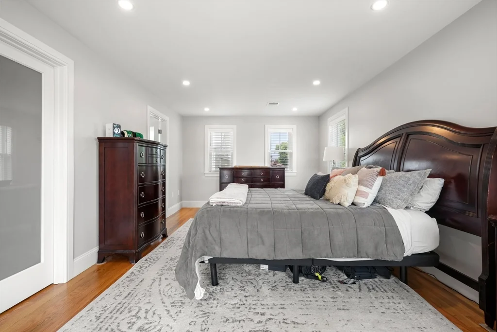 99 Crafts St, Newtonville