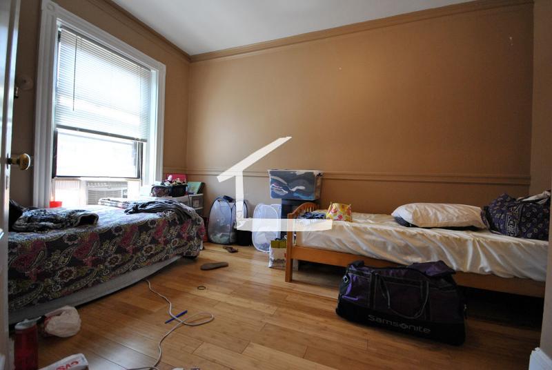 12 Bay State Rd, Fenway