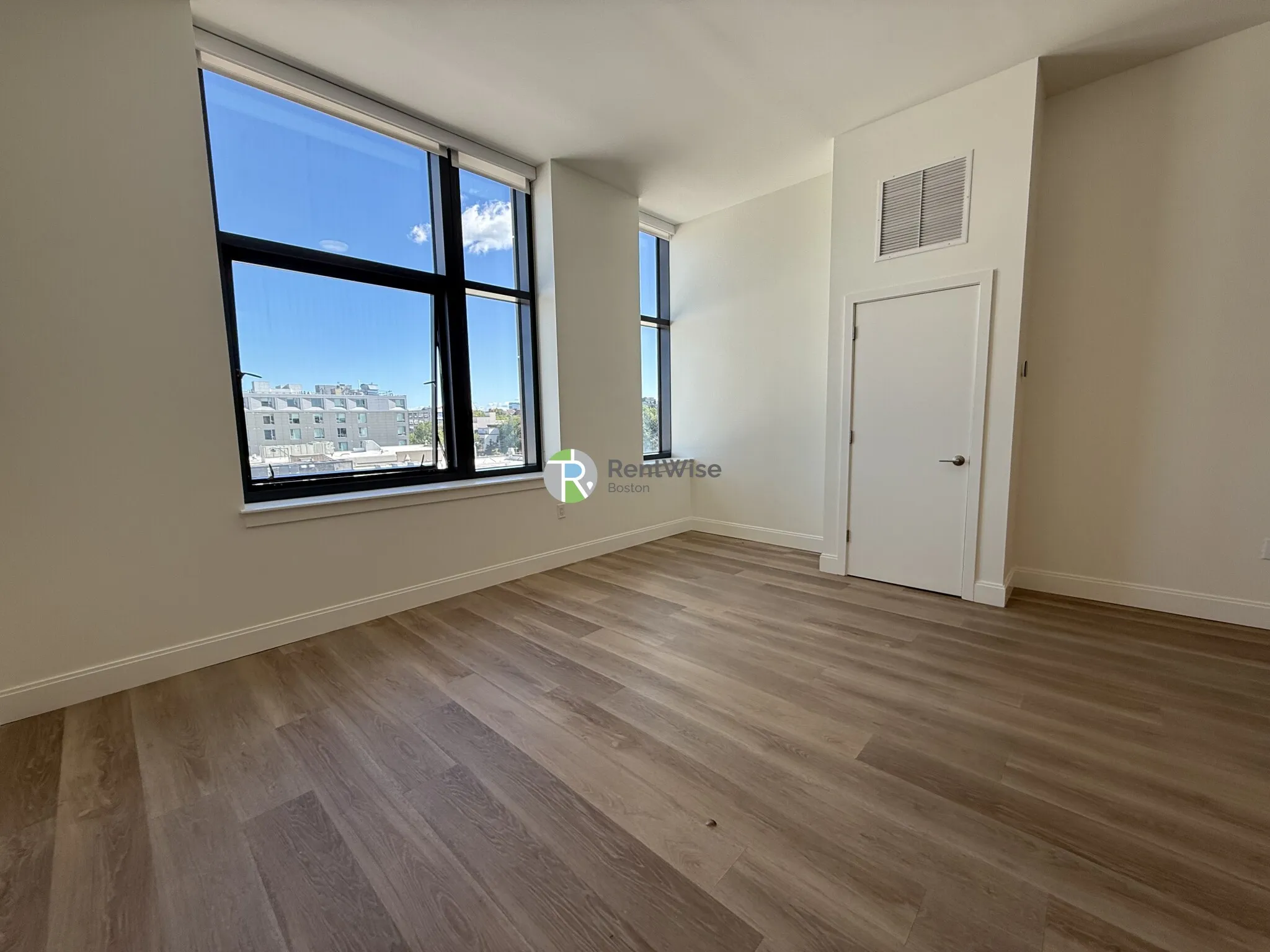 1079 Commonwealth Ave, Allston