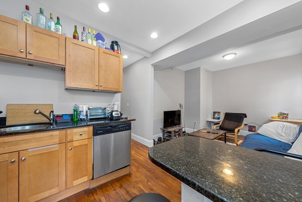 16 Sewall St, Mission Hill