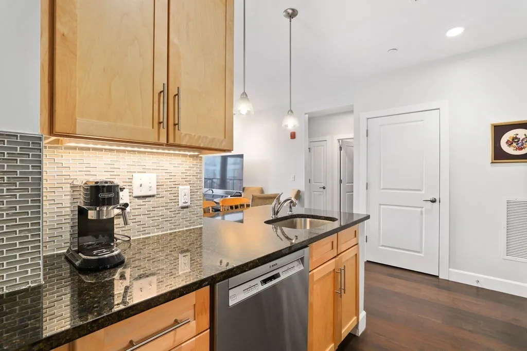 1501 Commonwealth Ave, Brighton