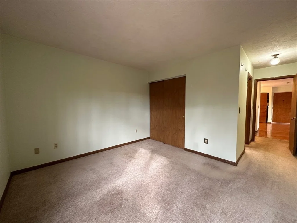 340 Sunderland Rd, Worcester