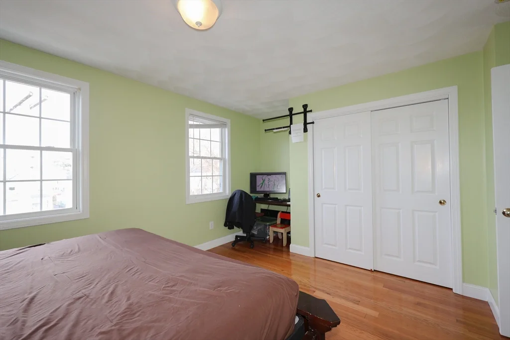 117 Manchester St, Lowell