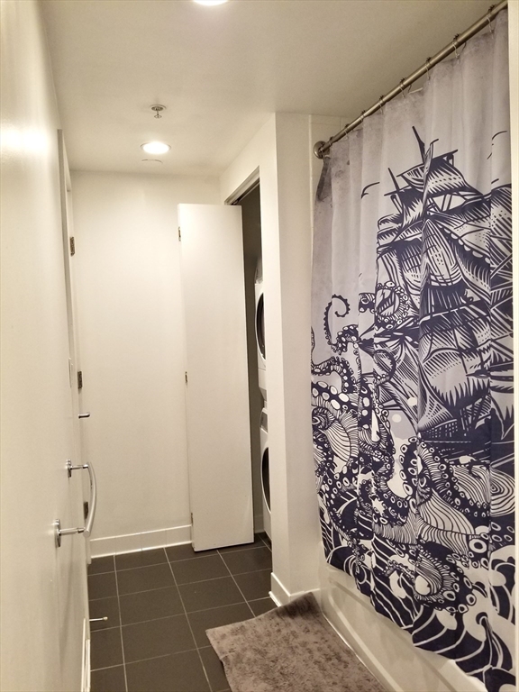 2 Earhart, East Cambridge