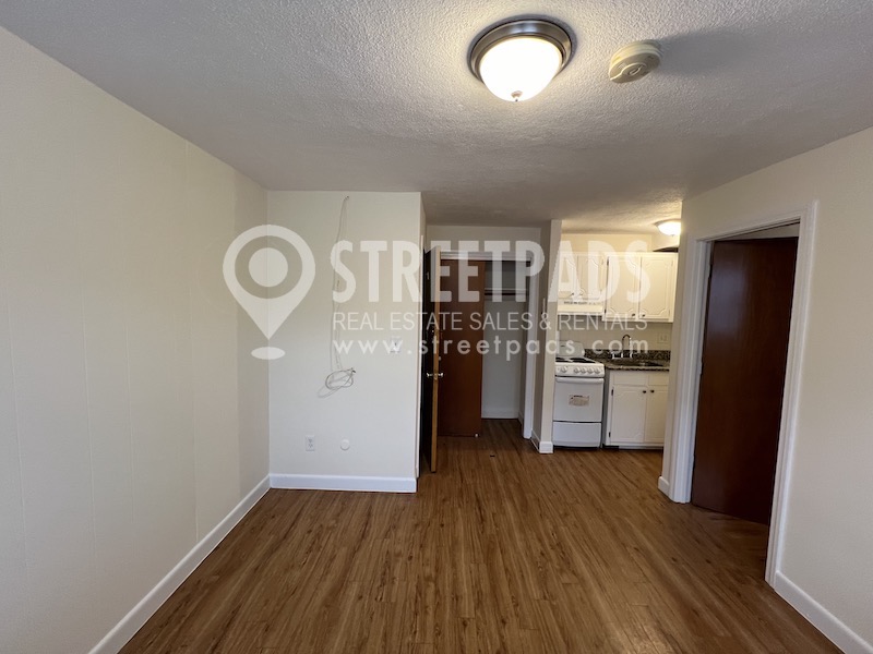 164 North Beacon St, Oak Square