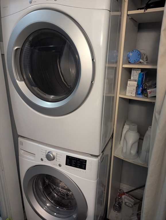 176 Hillside St, Mission Hill