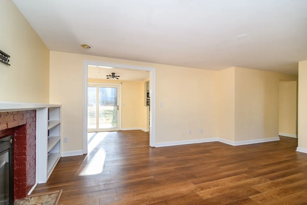 10 Spring Valley Rd, Natick