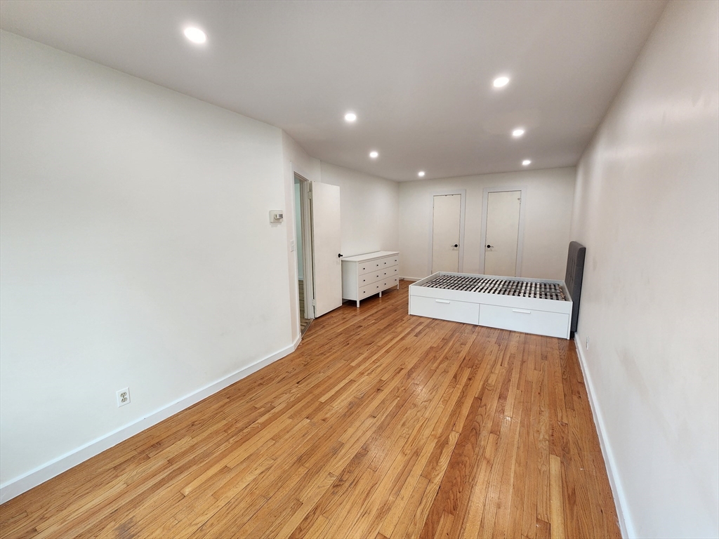 125 Pleasant St, Arlington