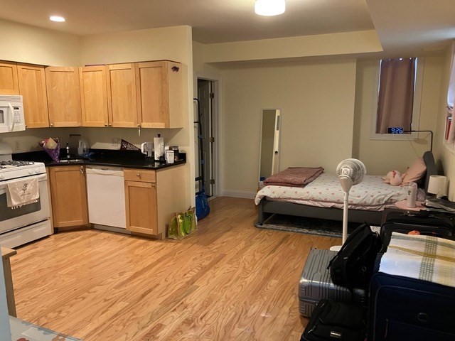 16 Chauncy St, Neighborhood Nine