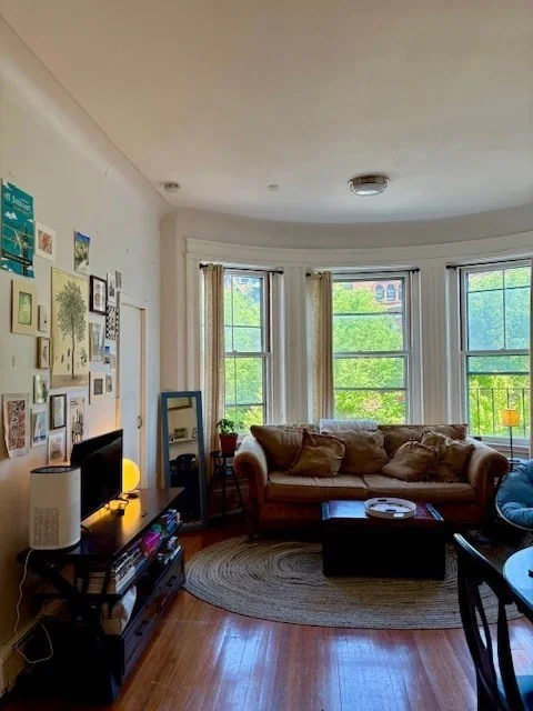 591 Beacon St, Fenway