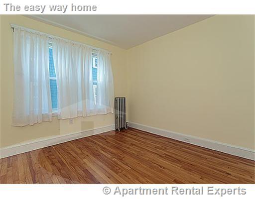 67 Fairfax St, Tufts