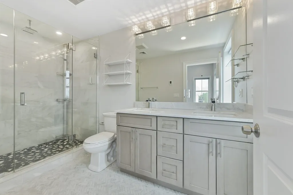 189 Trenton St, East Boston