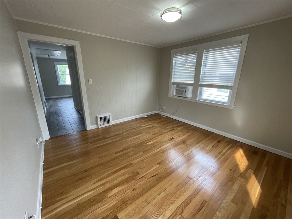 14 Lawn Ave, Quincy Point