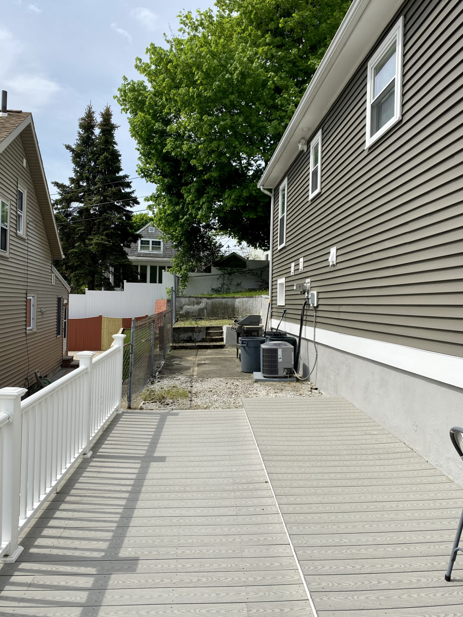 52 South Border Rd, Medford