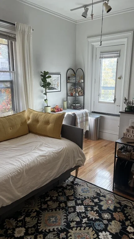 49 Brimmer St, Beacon Hill