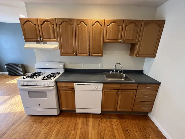 4 Alberta Ter, North Cambridge