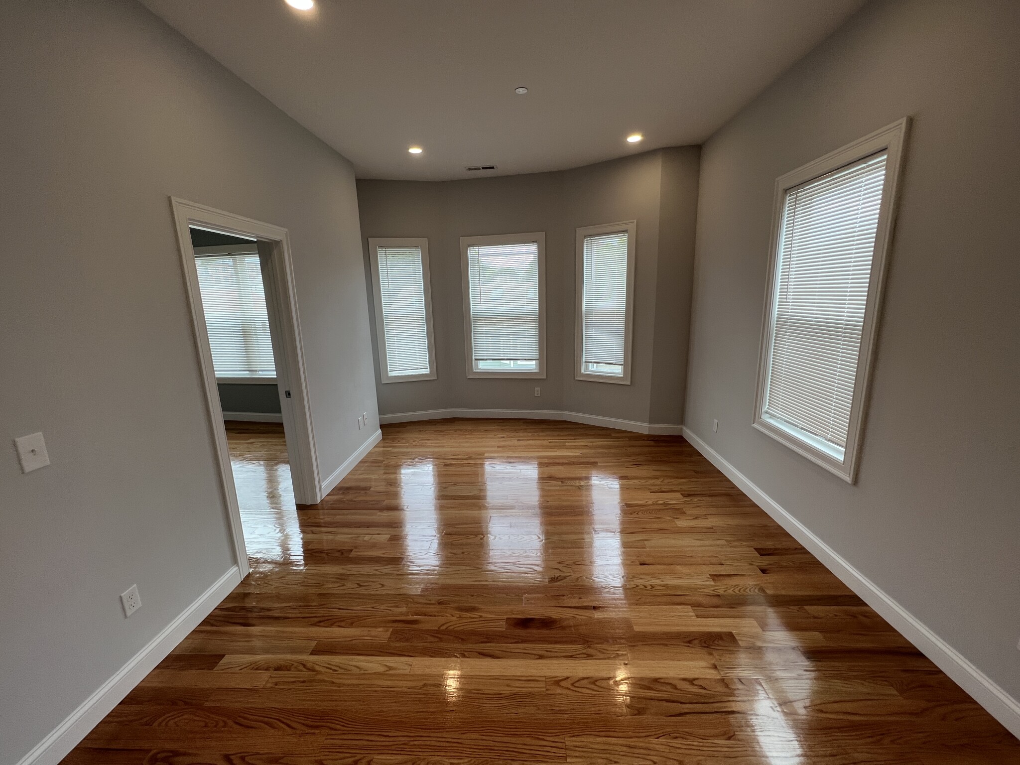 126 Cross St, East Somerville