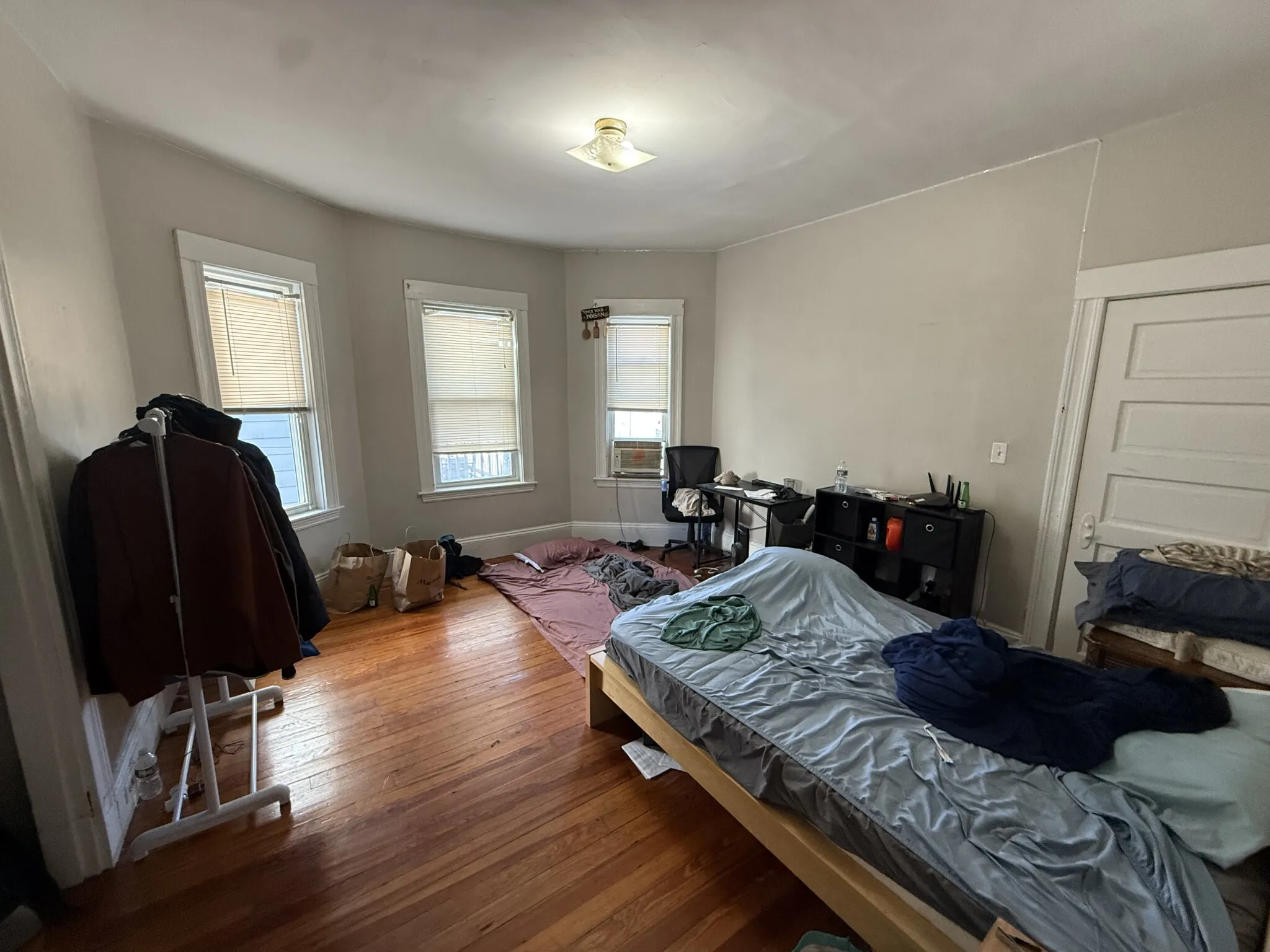 348 Faneuil St, Oak Square