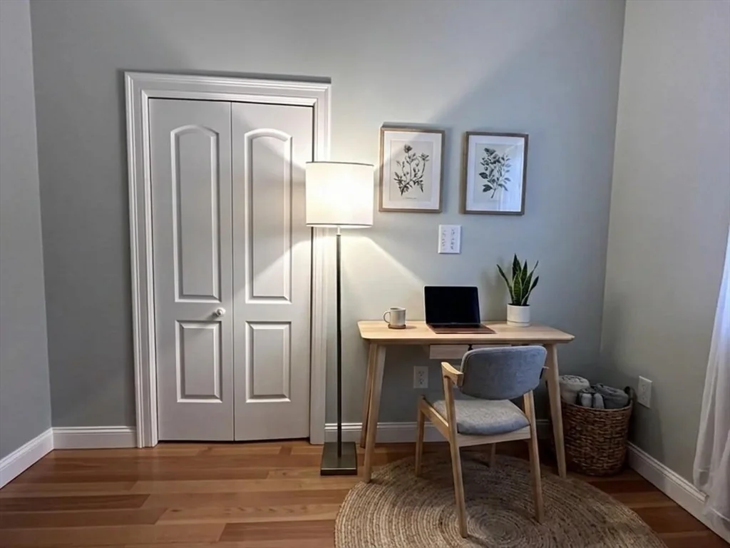 6 Wyman St, Jamaica Plain