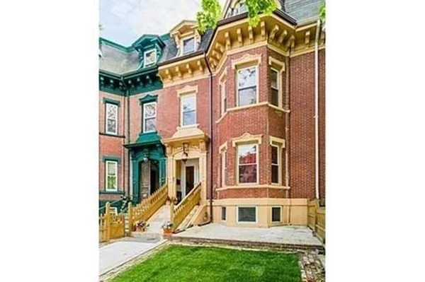 47 Clifford St, Roxbury