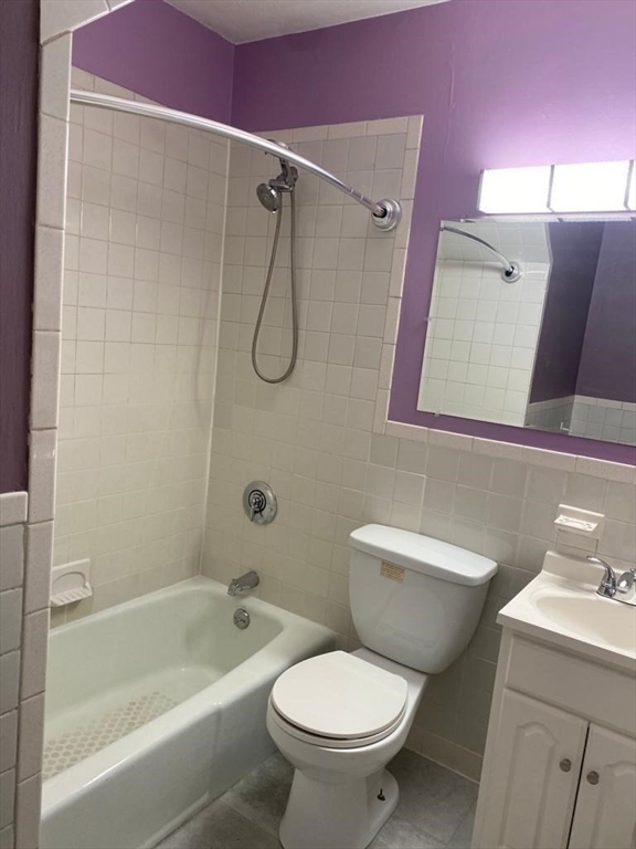 67 Waverly St, Roxbury