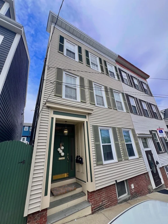 18 Cook St, Charlestown