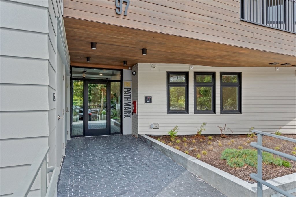 97 Elmwood, North Cambridge