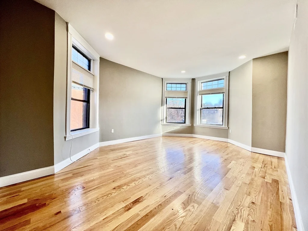 1914 Beacon St, Brighton