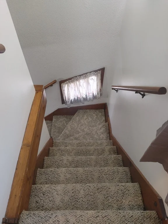 65 East St, North Attleboro