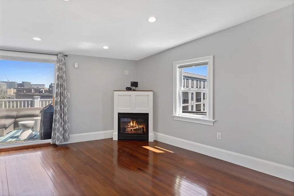 24 Emerson St, South Boston