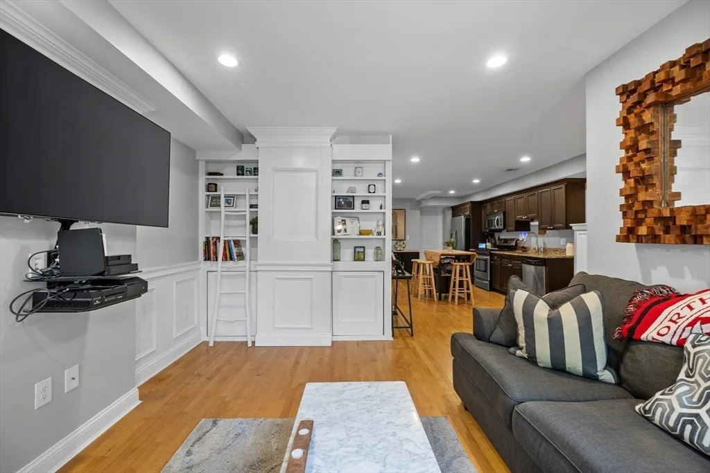 754 E 4th, South Boston