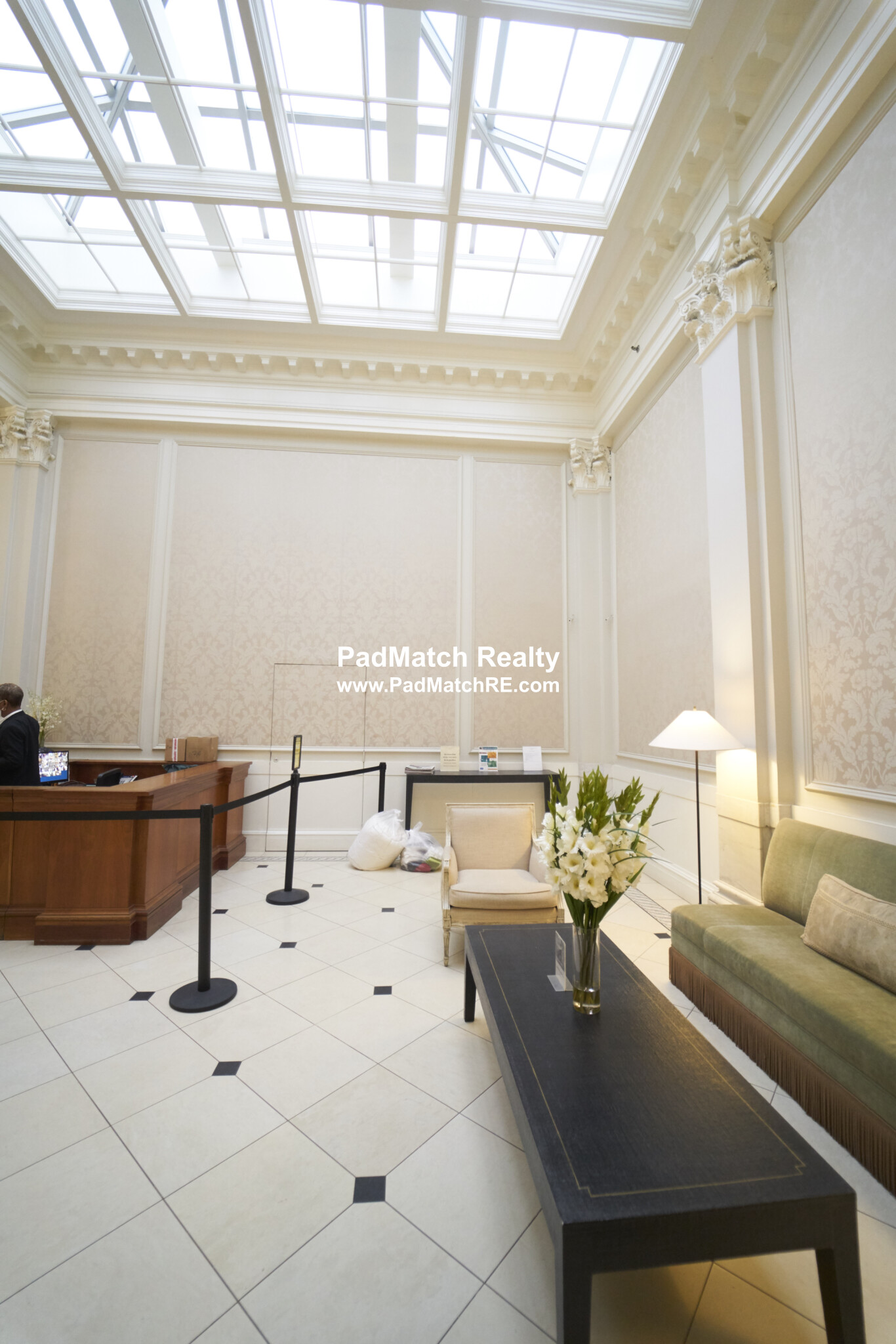 21 Beacon St, Downtown