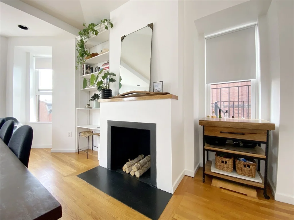 363 Marlborough St, Back Bay