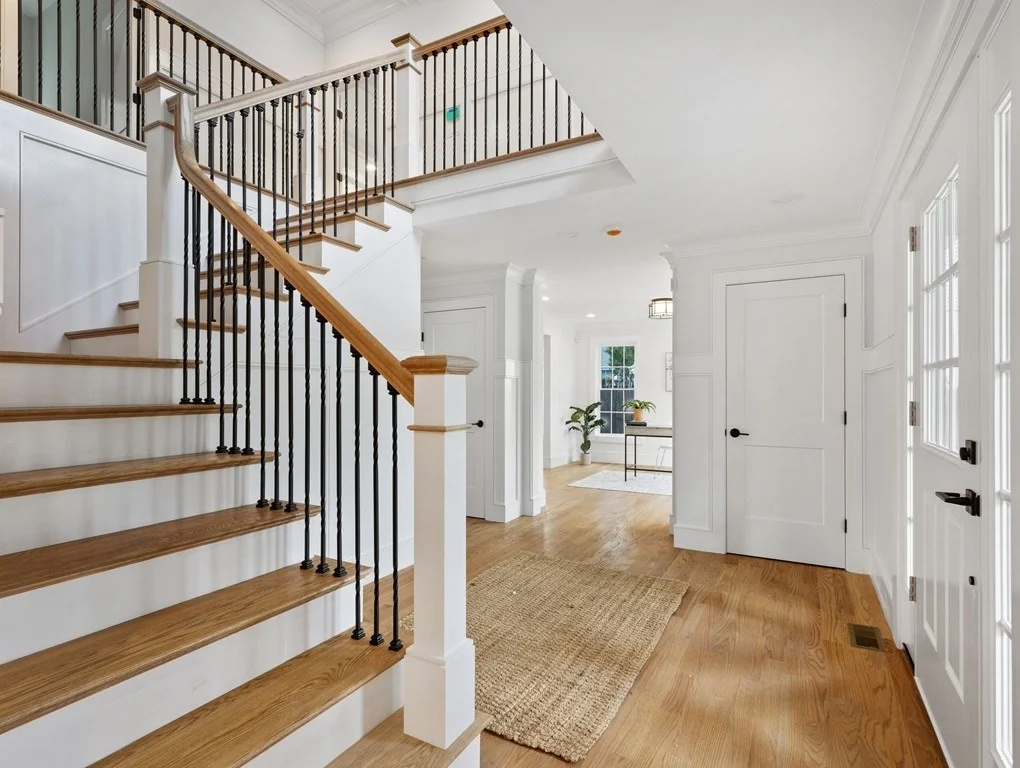 20 Manhattan Ter, West Newton