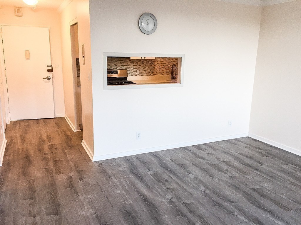 44 Washington St, Longwood