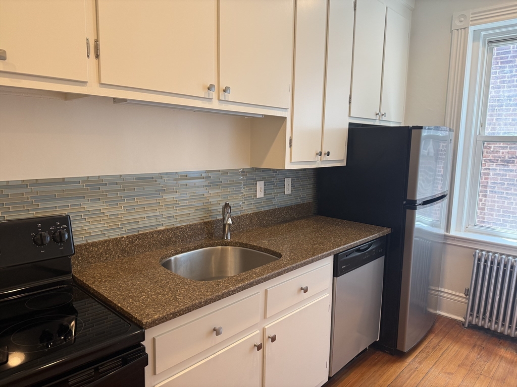 40 Parkman St, Coolidge Corner