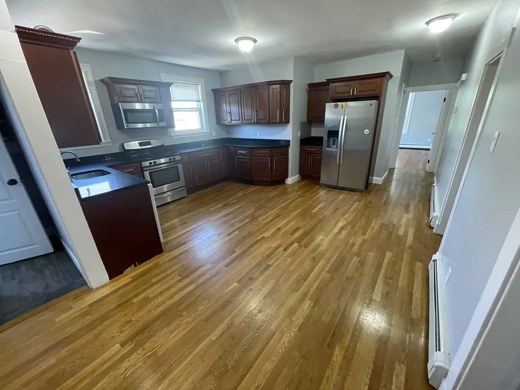 330 Western Ave, Riverside
