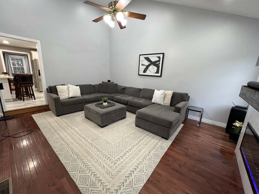 51 Ireta Rd, Shrewsbury