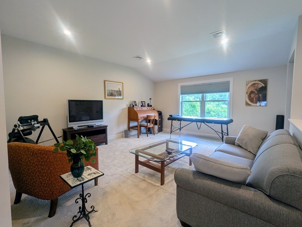 13 Primrose Ln, Ipswich