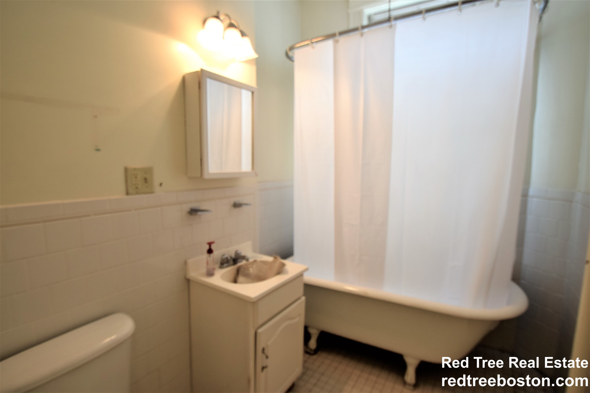 16 Queensberry St, Fenway