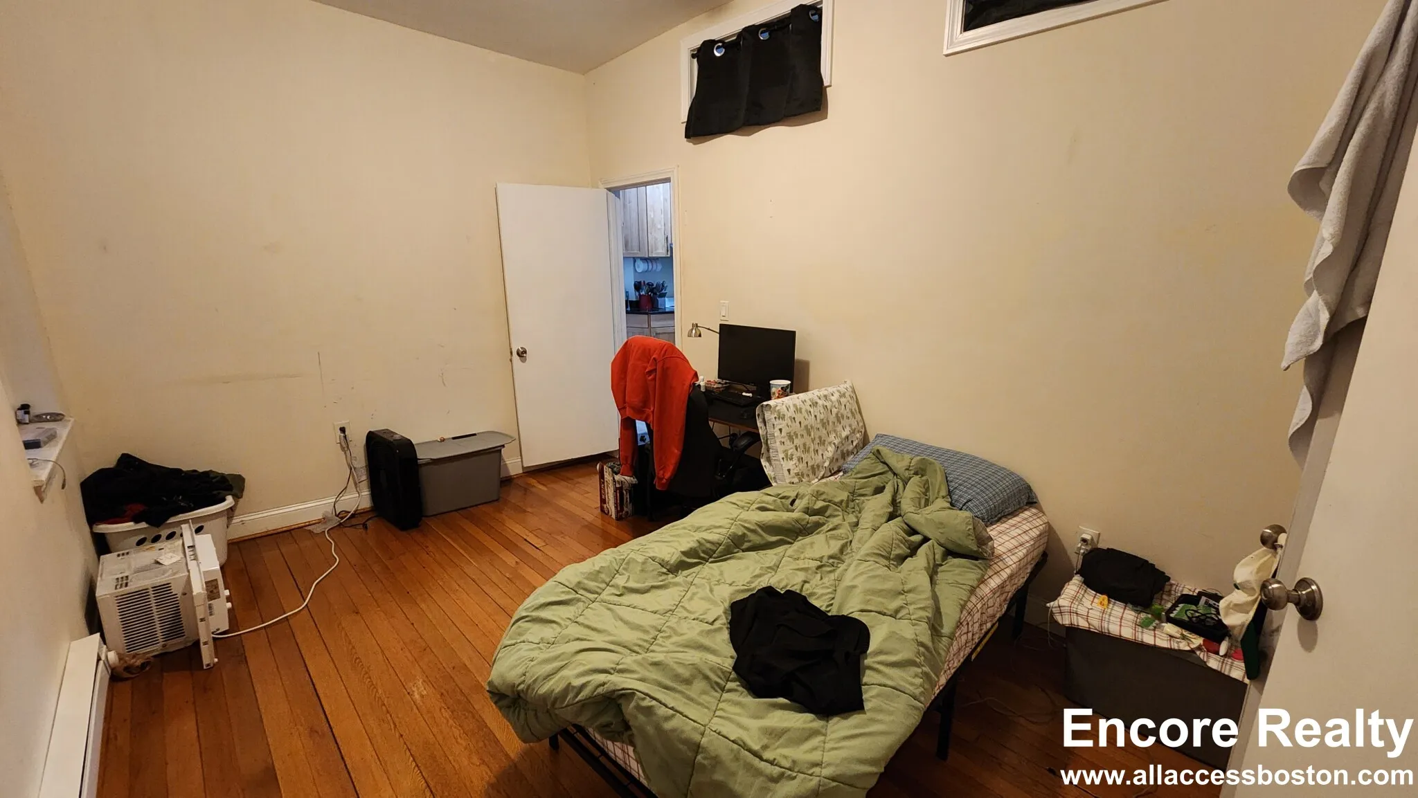 19 Aberdeen St, Fenway