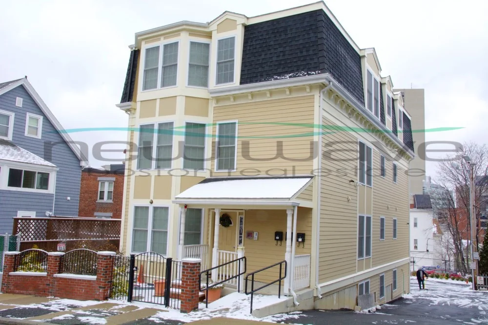 207 Hillside St, Mission Hill