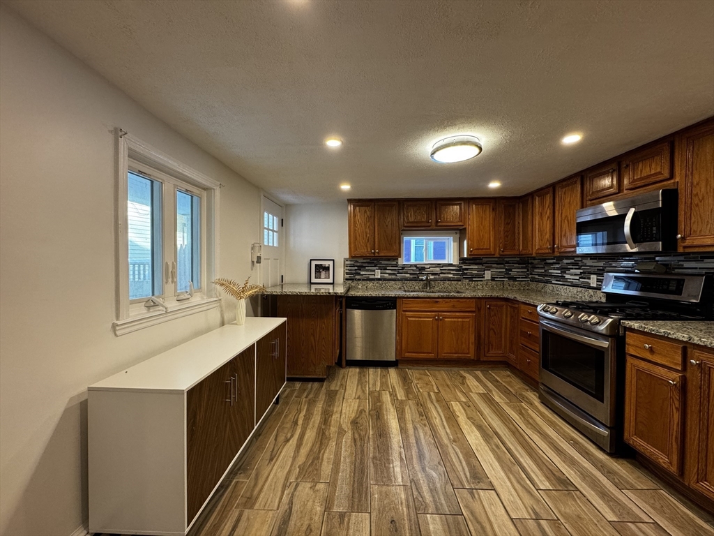 319 Washington St, The Port