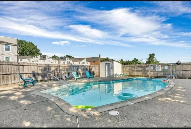 200 Woodlawn Ave, North Providence