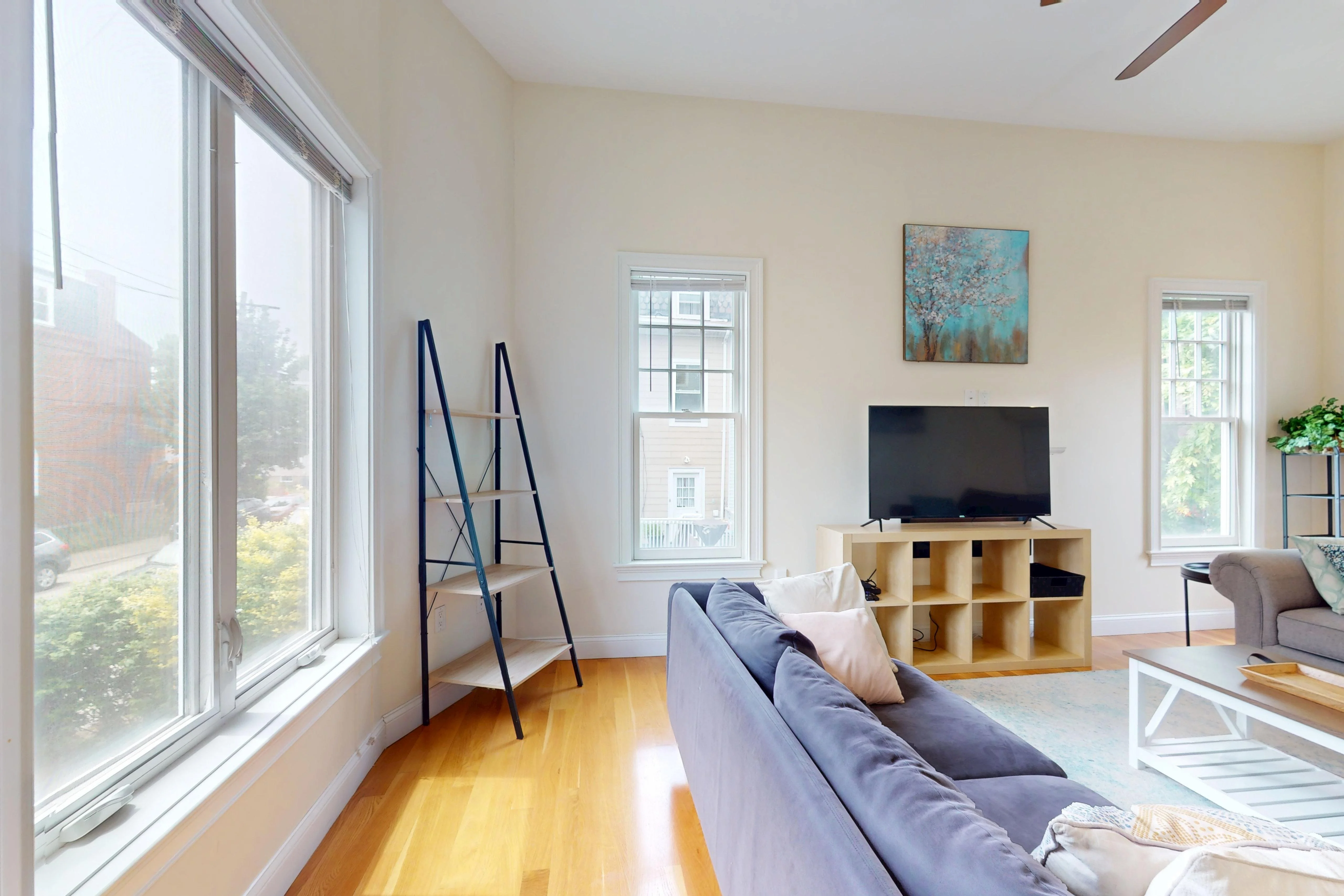 10 Bradbury St, Allston