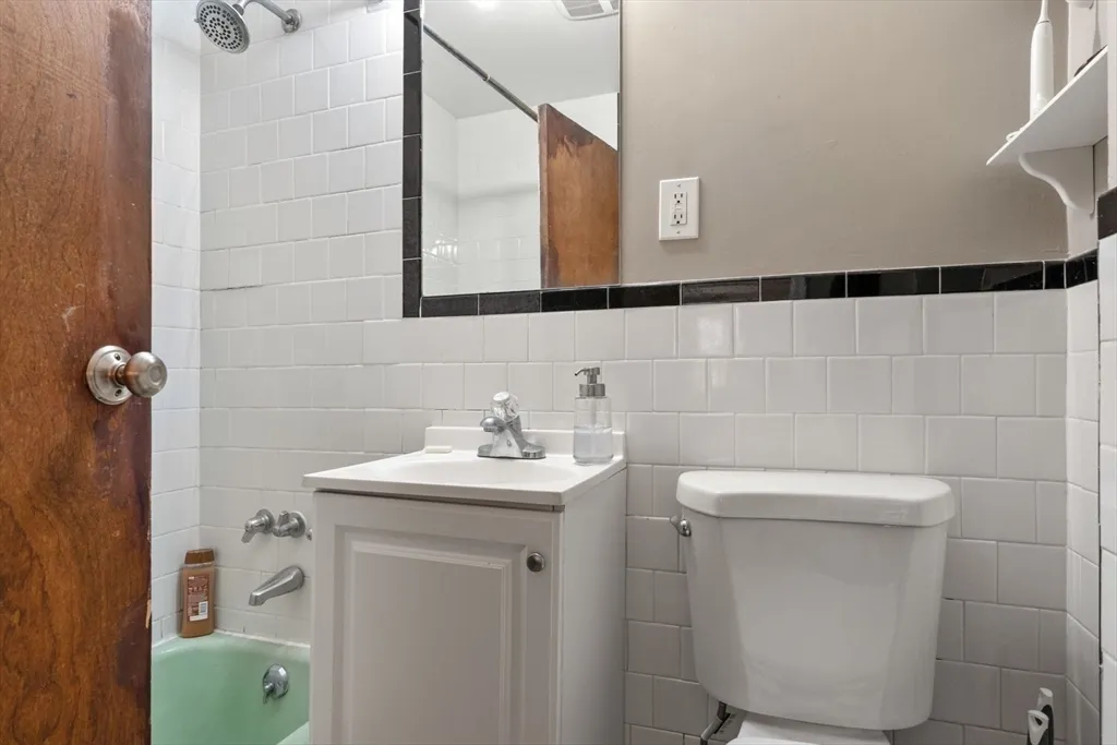 143 Longwood Ave, Coolidge Corner