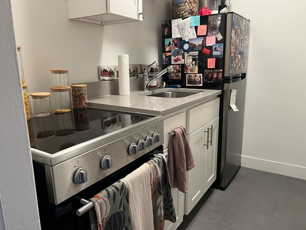 107 Charles St, Beacon Hill