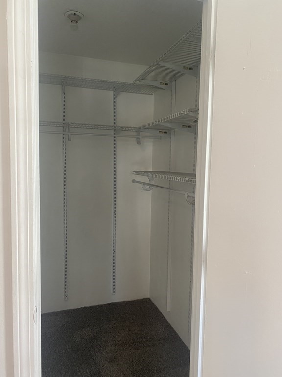 18 Walden Dr, Natick